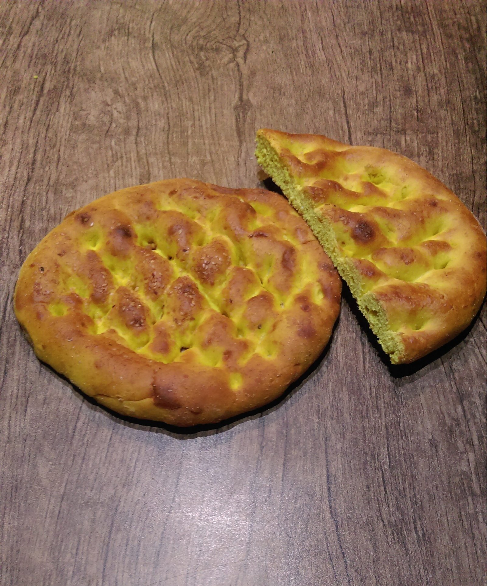 Traditional Sheermal Bread,shirmal bread,sheermal bread,persian sheermal bread,iranian sheermal bread,sheermal bakery,shirmal online shop