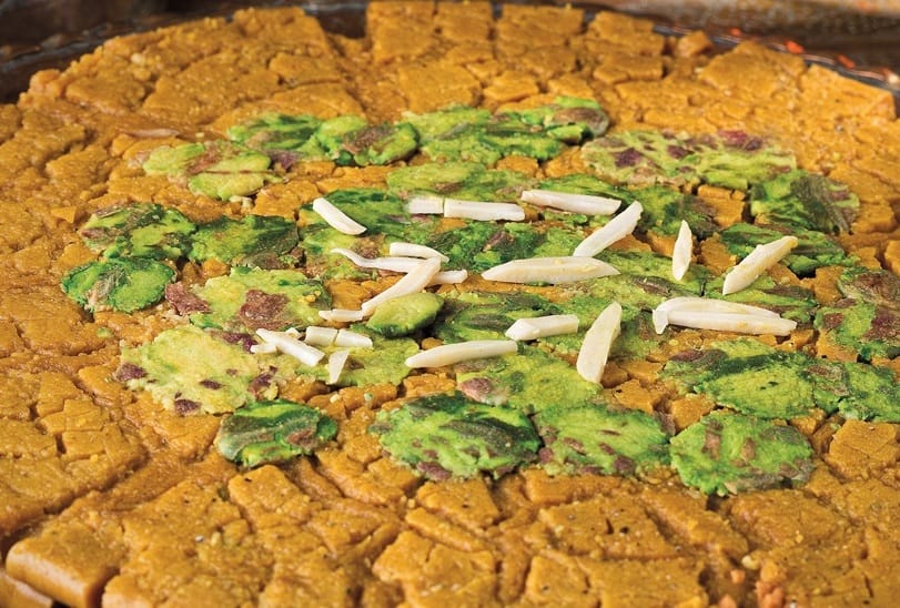 Sohan a brittle sweets Iran. These products have been popular in the history of the Ottoman Empire. Sohan baked in central Iran. The sweetness of the egg, cardamom, rose water, flour, wheat germ, cooked saffron and pistachio and almond powder. Sohan has a sweet taste is crisp. Iran's daily production is 20 tons Sohan. These products are generally produced in several forms. We prepare here Sohan as plate form in kinds of packaging.