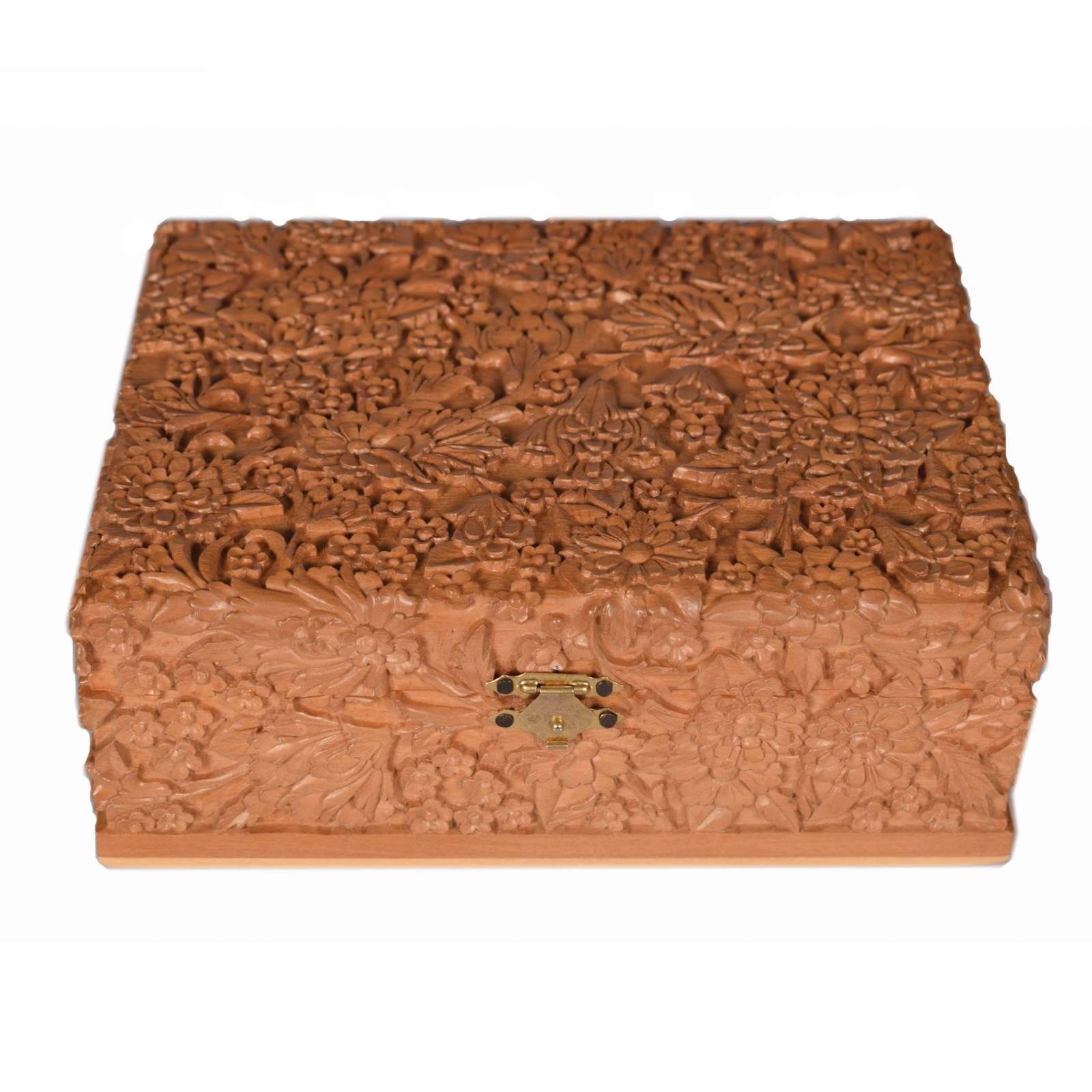 Handgjord träristlåda modell GPK2015, handgjord träsnideri, köp trärskål, köp trästickplatta, köp träsniderier, köp blå träsnideri, köp traditionell träristning