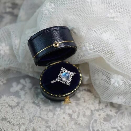Moonstone Open Ring Female Rhombus Lace Vintage