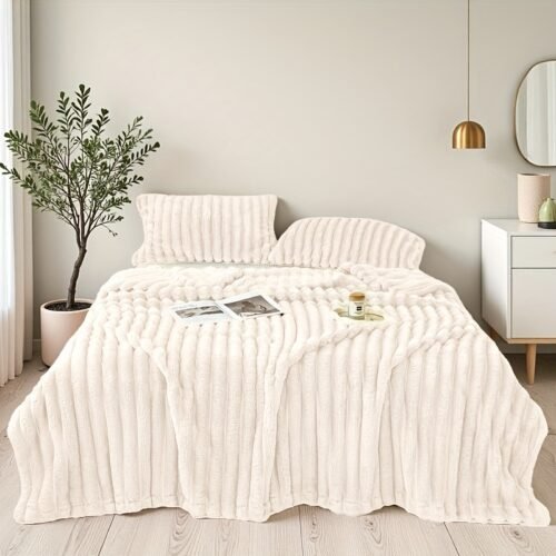 Ultra-Soft Faux Rabbit Fur Throw Blanket – Machine Washable, All-Season Decorative Throw