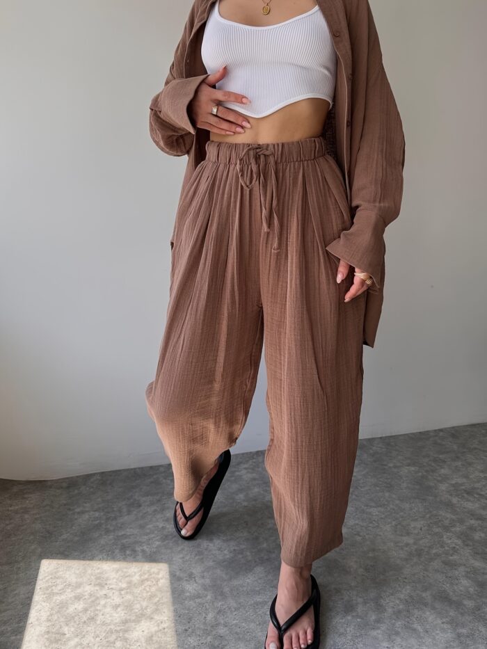 2-Piece Women's Fashion Suit – Lapel Long-Sleeve Shirt & High-Waisted Pants - Image 2