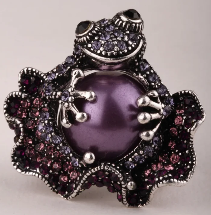 Frog Stretch Ring with Crystal Charm – Gold & Silver Adjustable Animal Jewelry - Image 9