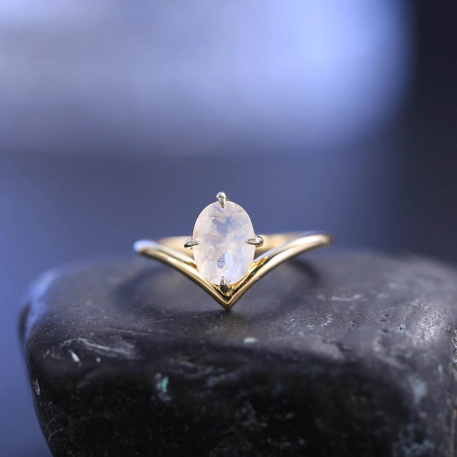 GEM'S BALLET Gold Curved Ring with Natural Milky Blue Moonstone in 925 Sterling Silver - Image 2