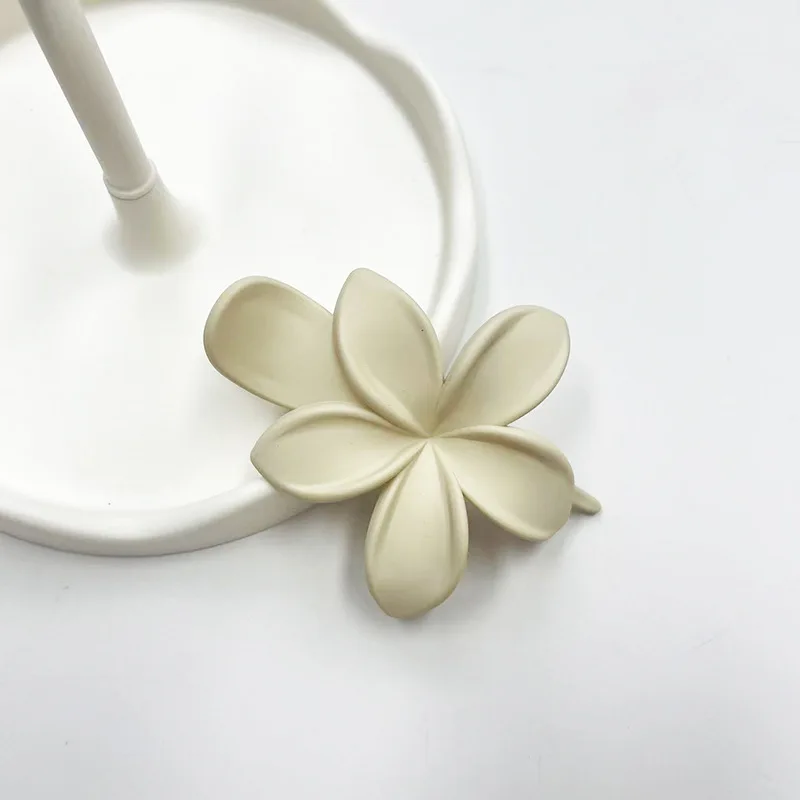 Fashion Frosted Plastic Flower Hair Clips Girls Hair Claw Duckbill No-Slip Barrettes Hairpins Accessories - Image 7