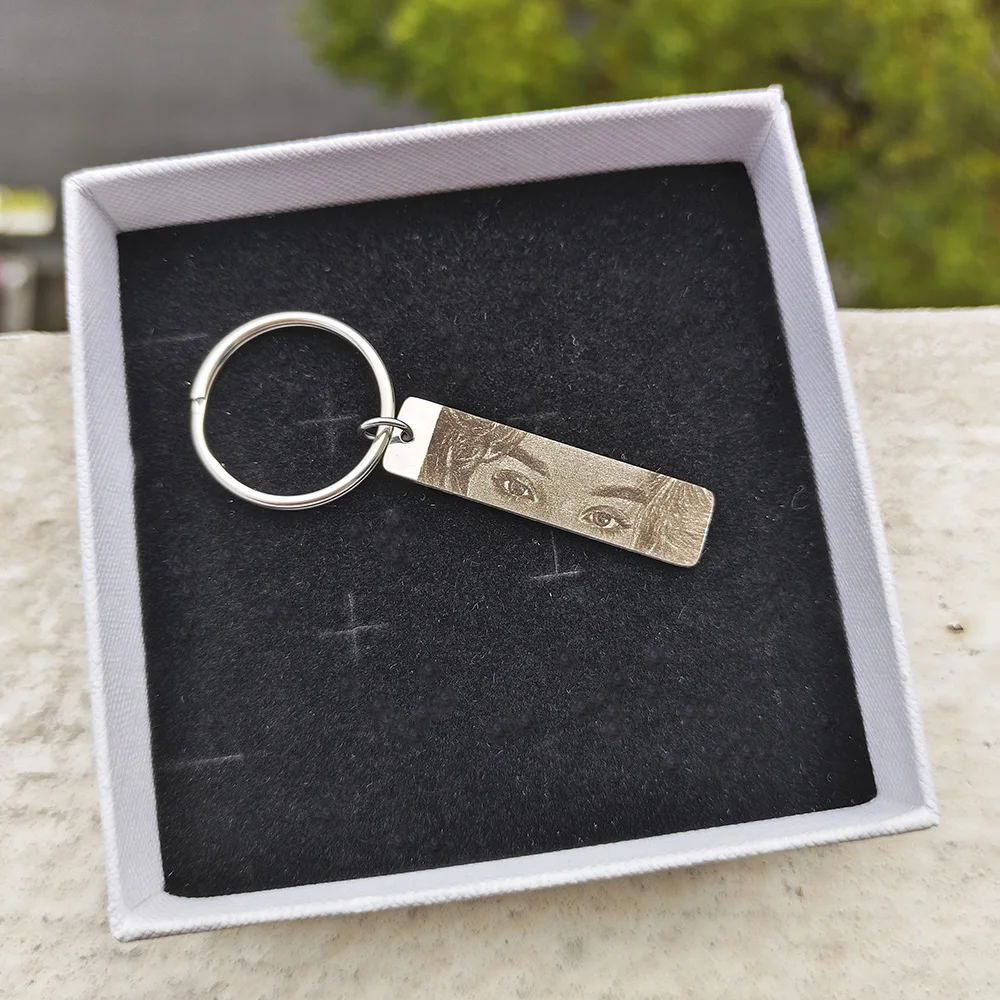 Gold Butterfly Customized Eyes Photo Keychain Laser Engraved Stainless Steel Jewelry Gift for Lover - Image 7