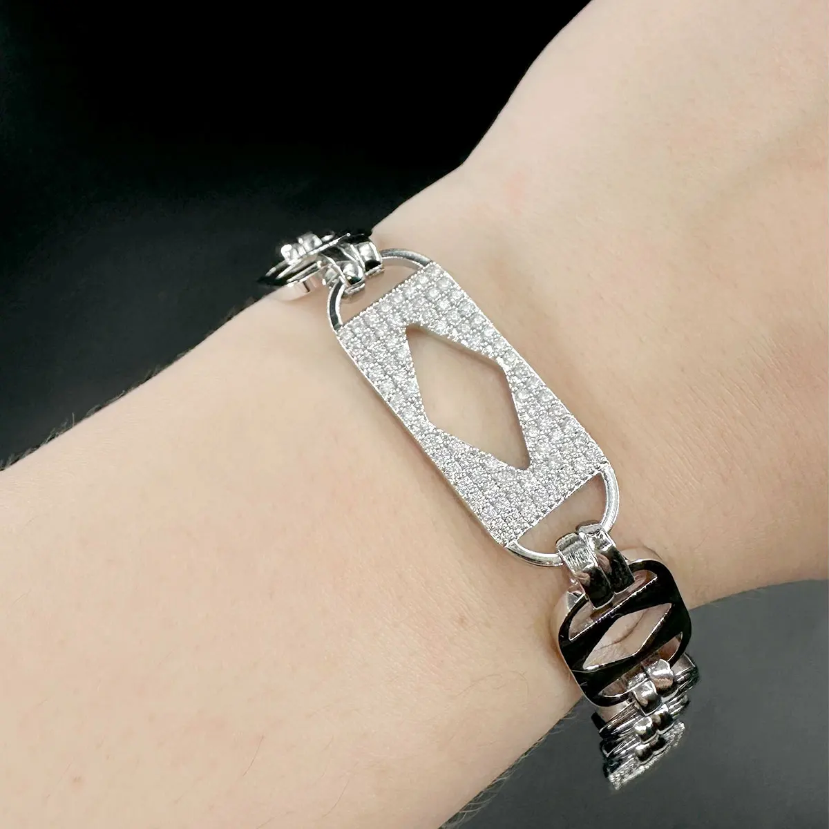 Cuban Link Bracelet – 18K Gold Plated, Iced Out Hip Hop Jewelry - Image 6