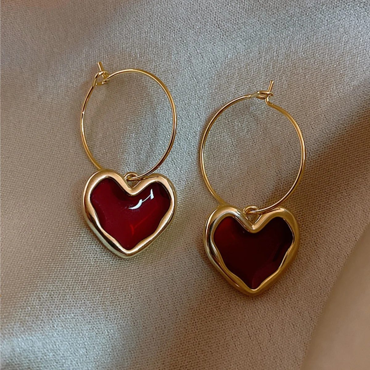 2PCS Wine Red Heart Earrings – Trendy Jewelry for Parties, Holidays & Travel