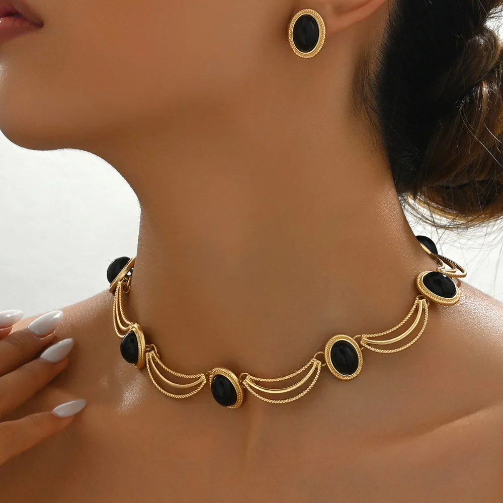 Elegant Gold and Black Oval Gemstone Choker Necklace and Earrings Set
