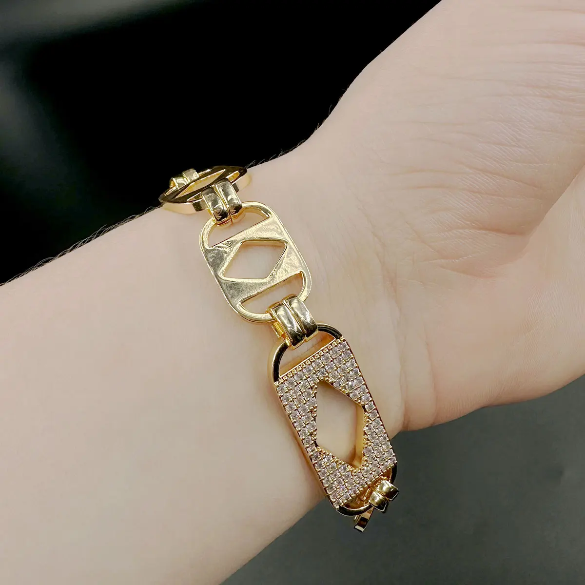 Cuban Link Bracelet – 18K Gold Plated, Iced Out Hip Hop Jewelry - Image 5